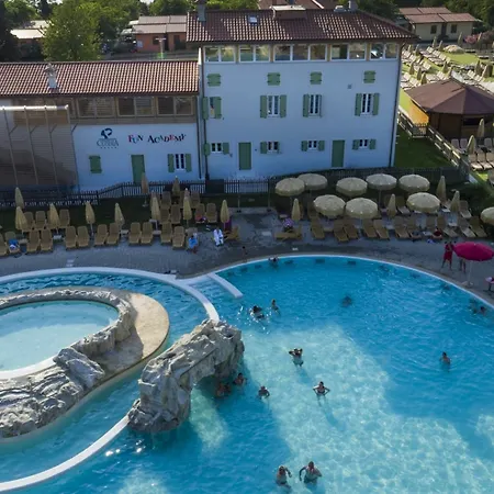 Piani Di Clodia Holidaypark Camping