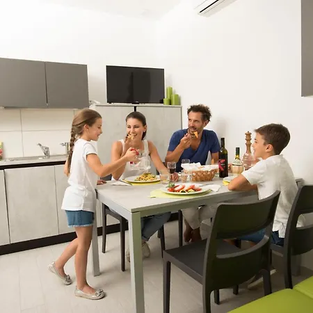 Piani Di Clodia Holidaypark לאזיסה