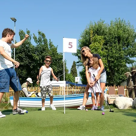 Piani Di Clodia Holidaypark לאזיסה